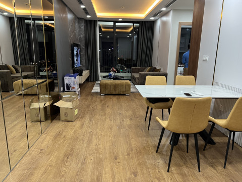 Chủ nhà chuyển biệt thự nên cần bán lại căn hộ 2PN tại chung cư The Park Home. Giá bán chỉ 6.25 tỷ