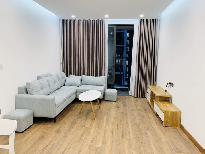 Cho thuê CC Center Point Cầu Giấy căn 2PN full nội thất giá 16tr