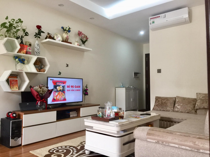 Chính chủ gửi bán nhanh căn hộ 2PN 2WC 70m2 siêu đẹp ở Home City Trung Kính giá chỉ có 5 tỷ 9