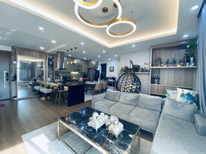 Cho thuê căn hộ cao cấp Vin Trần Duy Hưng, 63m, 2n2vs, full đồ, giá 14,5 tr
