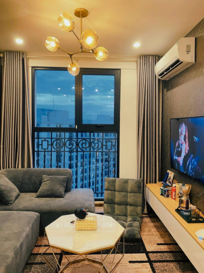 Cần cho thuê nhanh căn hộ The Emerald CT8 Đình Thôn, Tòa E4, 3 phòng ngủ, vệ sinh, Full nội thất giá chỉ có 23tr/th