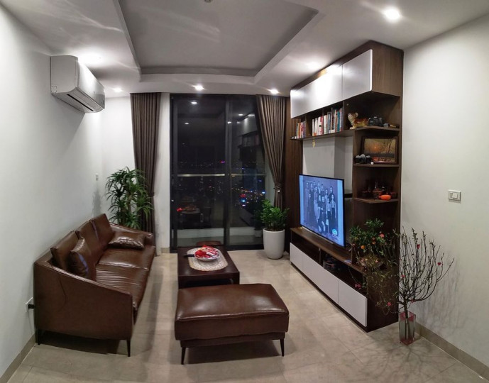Anh em gửi cho thuê căn 3PN full nội thất Việt Đức Complex giá 15 triệu. Lh: 0369826719