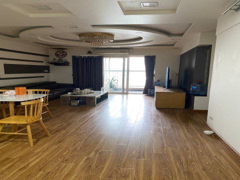 Cho thuê căn hộ 3PN full chung cư Golden Palace giá 17 triệu